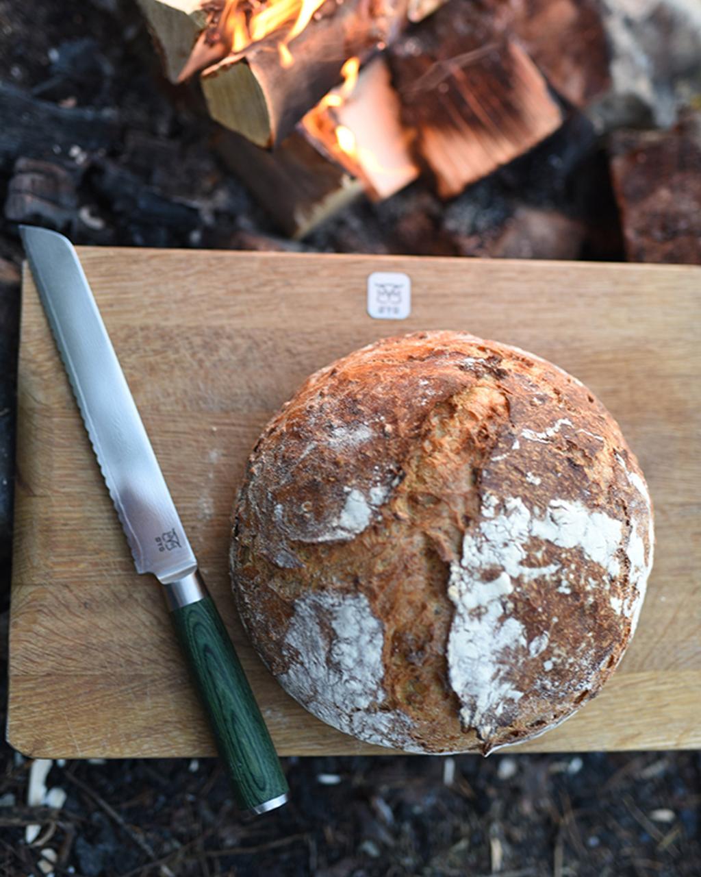 Skarvet Smaragd brødkniv